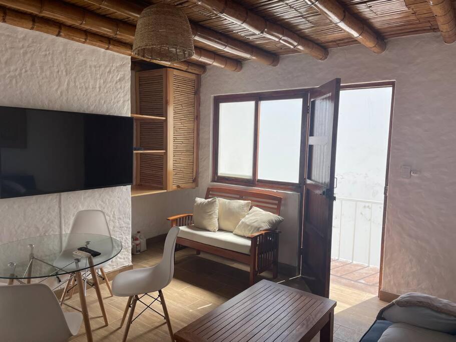 Departamento Pequeno 2 Bedroom En Zona Ideal De パラカス エクステリア 写真